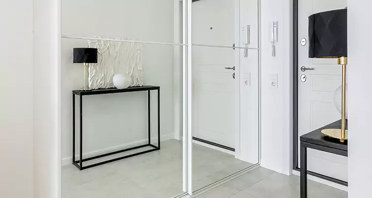Mirrored Bifold Closet Doors Repair in Southchase, FL