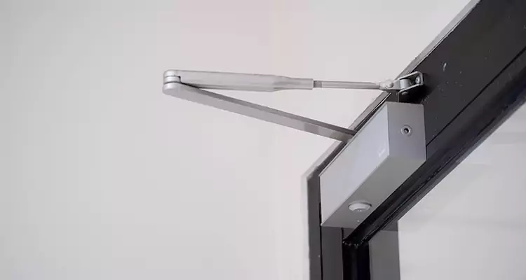Screen Door Closer Installation in Southchase, FL