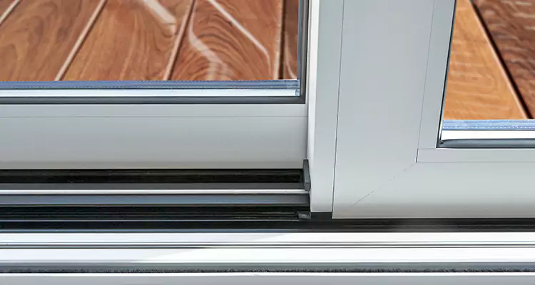 Patio Doors Leaking Water Issue Repair Services in Southchase, FL