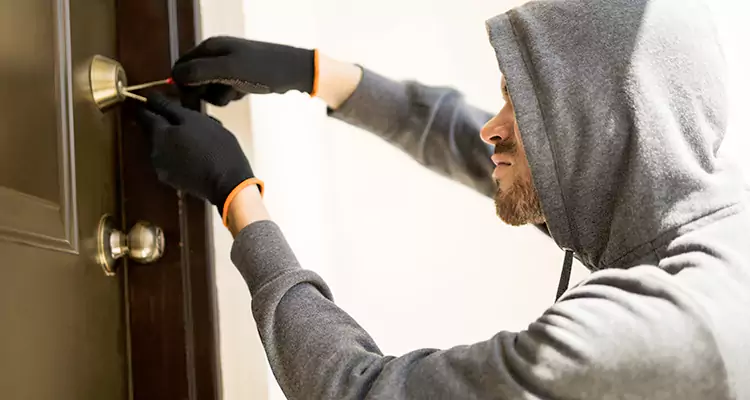 Emergency Motel Lock Repairs—Available 24/7 in Southchase, FL