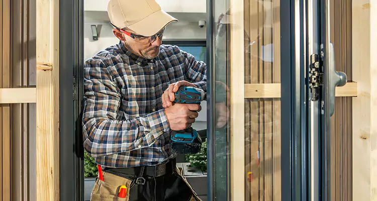 Top-Rated Patio Door Handle and Lock Repair Service for Homeowners in Southchase, FL